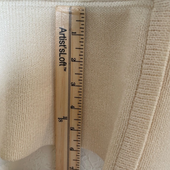 Vtg St. John by Marie Gray Sweater Skirt Set Santana Knit Size 10 Cream - Picture 11 of 15